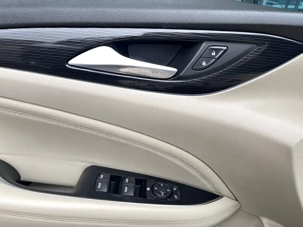 Buick Regal 2020 — фото 17
