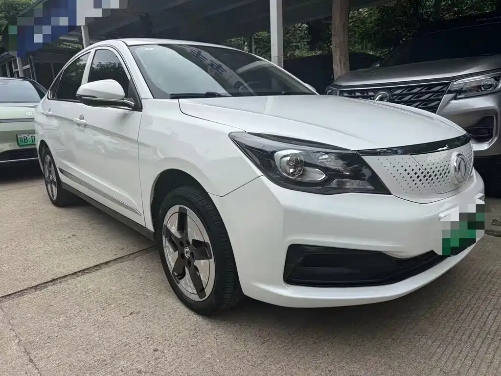 Dongfeng E70 2023