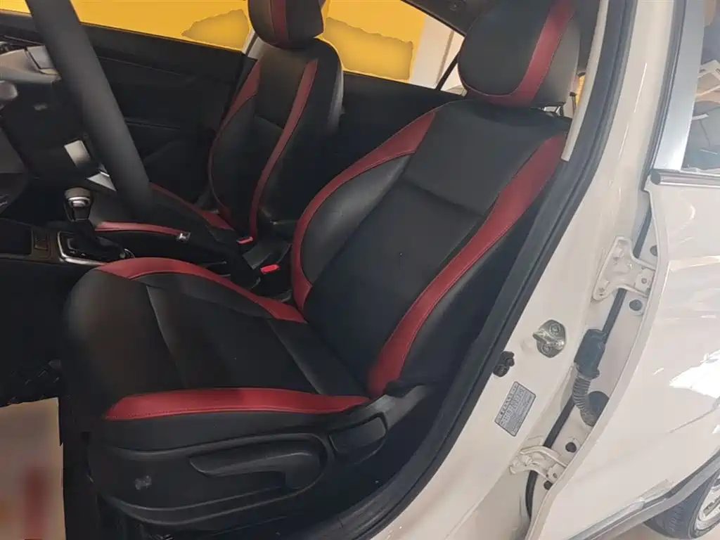 Kia KX Cross 2019 — фото 15