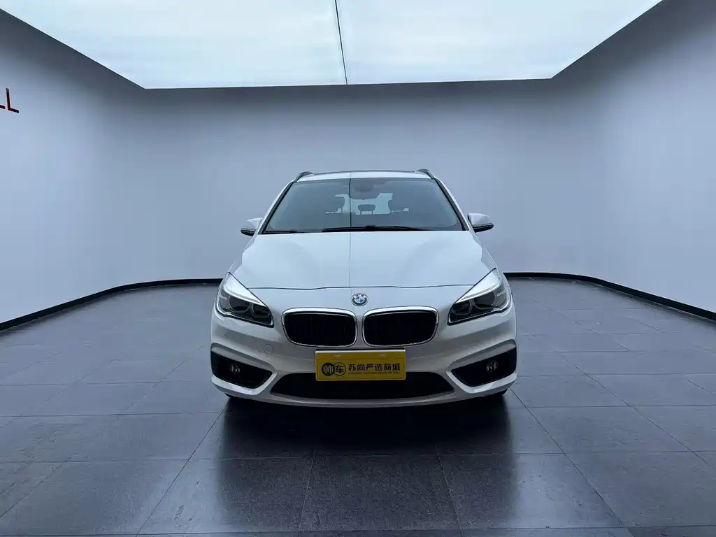 BMW 2 Series Active Tourer 2018 — фото 2