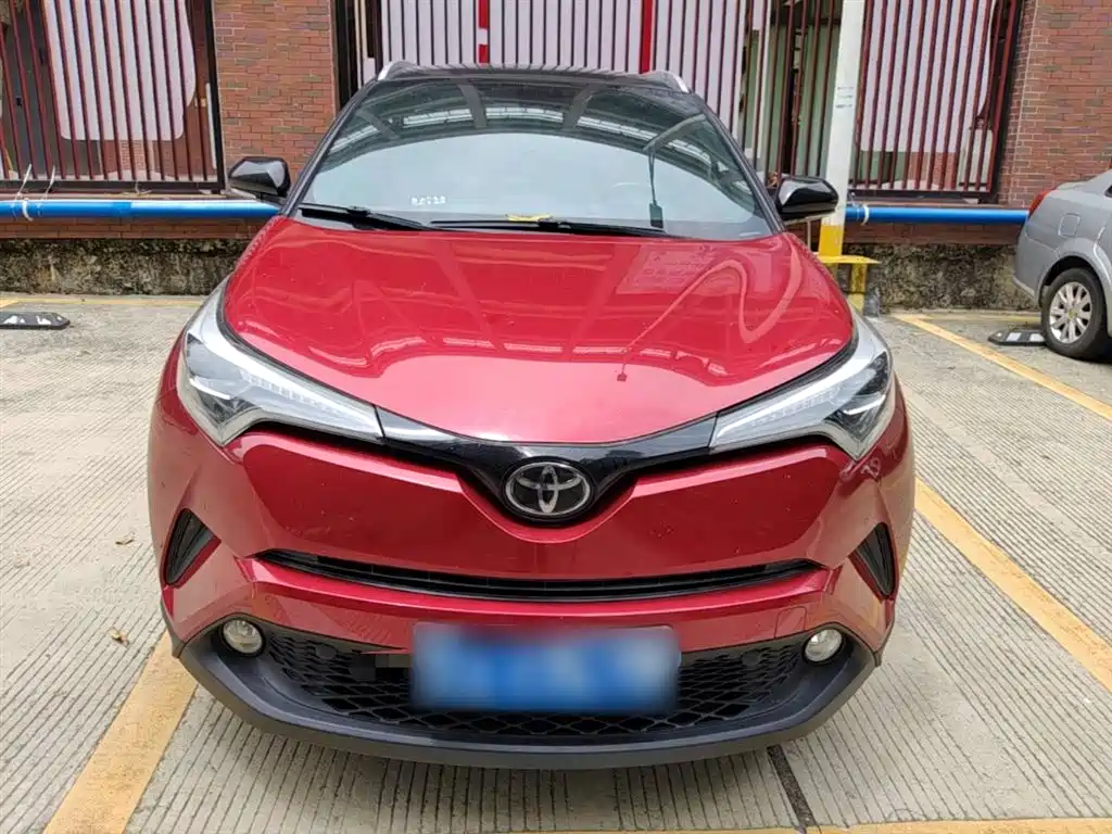 Toyota C-HR 2019 — фото 3