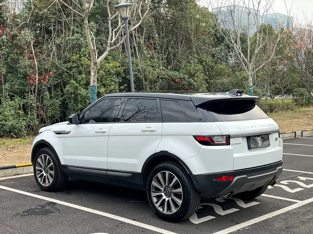 Land Rover Evoque 2019 — фото 13