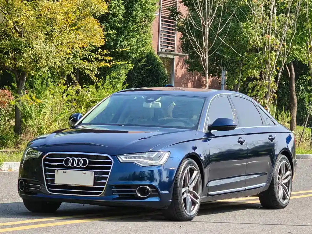 Audi A6L 2012 — фото 1