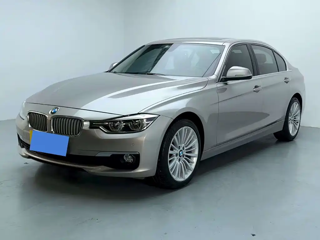 BMW 3 Series 2018 — фото 1