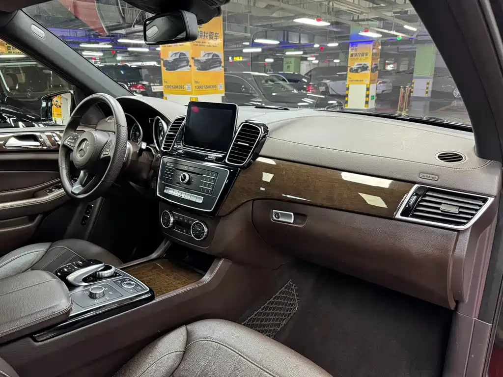 Mercedes-Benz GLS 2017 — фото 13
