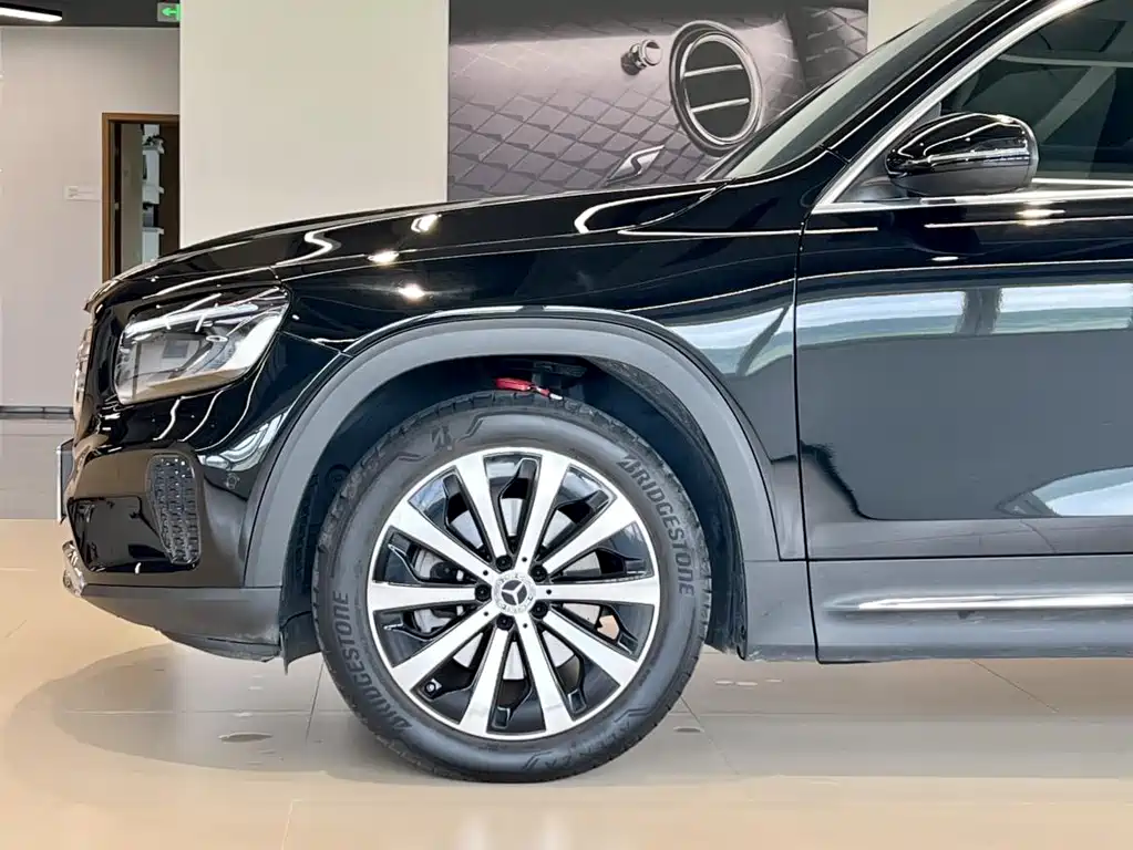 Mercedes-Benz GLB 2024 — фото 4