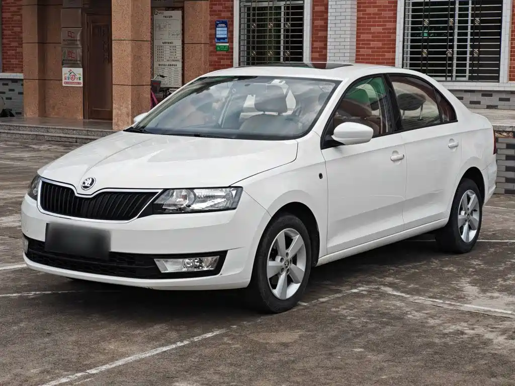 Skoda Rapid 2016 — фото 1