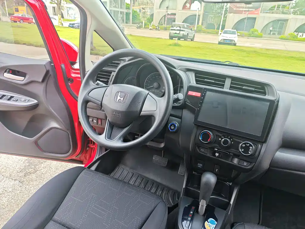Honda Fit 2017 — фото 9