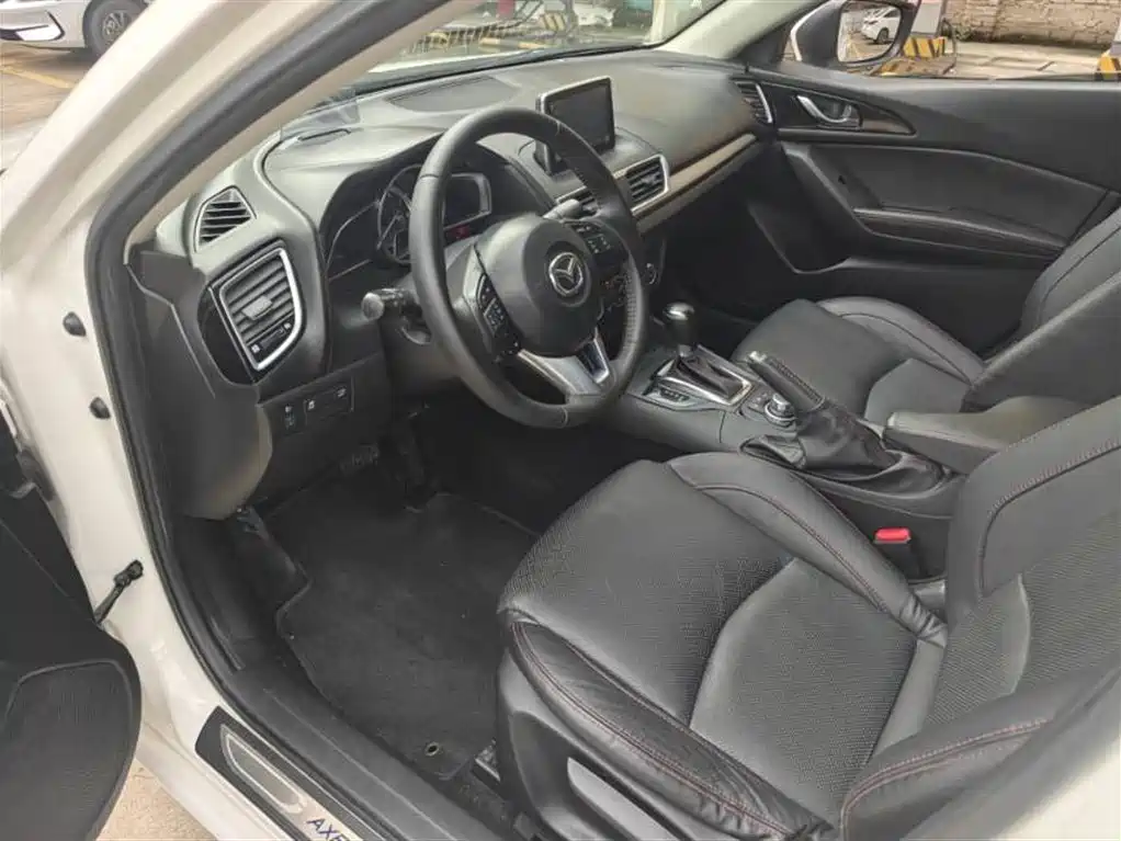 Mazda 3 Axela 2015 — фото 5