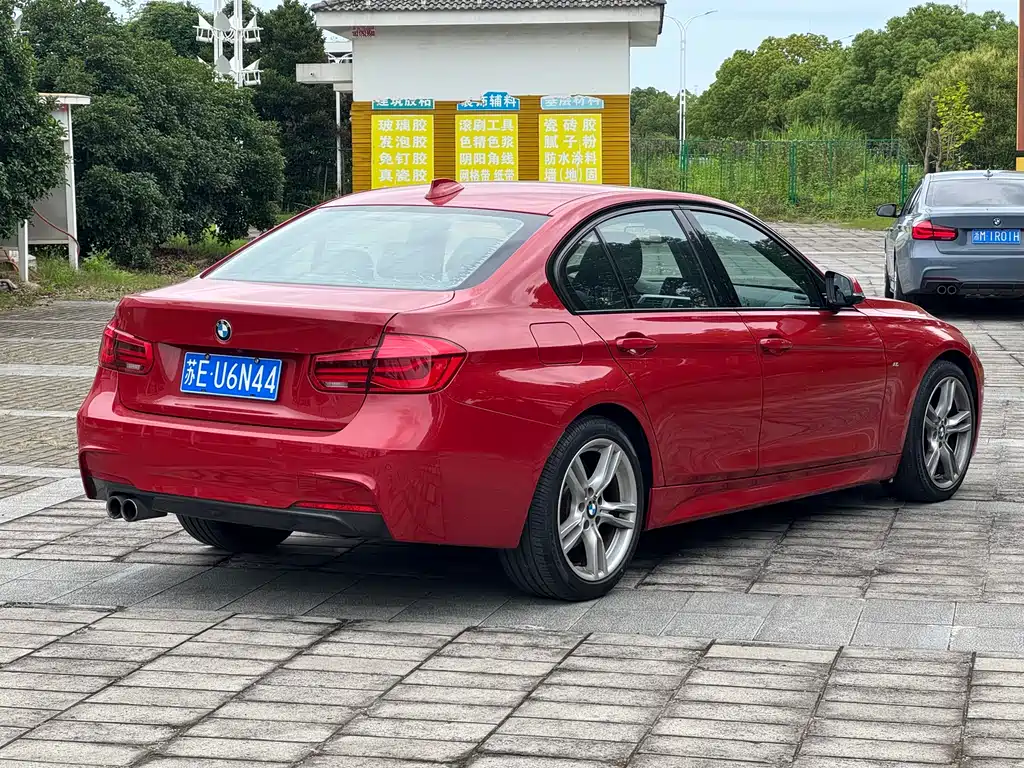 BMW 3 Series 2019 — фото 17
