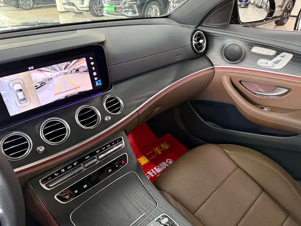 Mercedes-Benz E-Class 2023 — фото 21