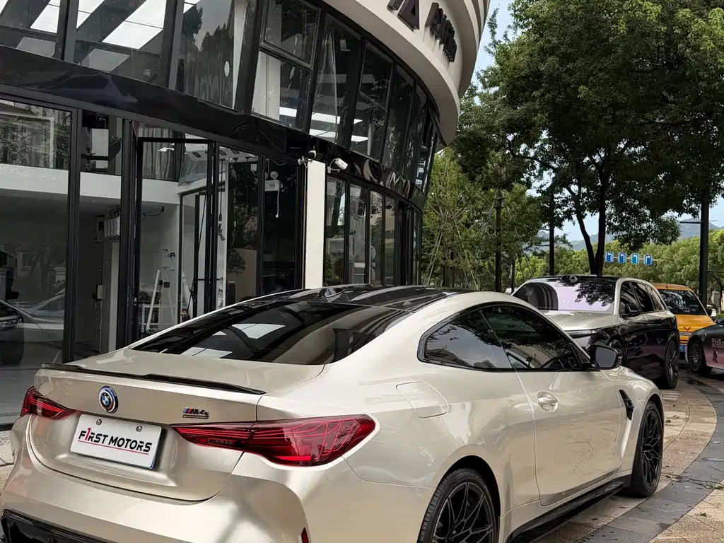 BMW M4 2024