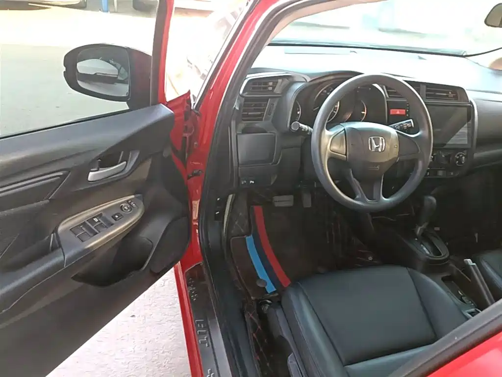 Honda Fit 2016 — фото 16