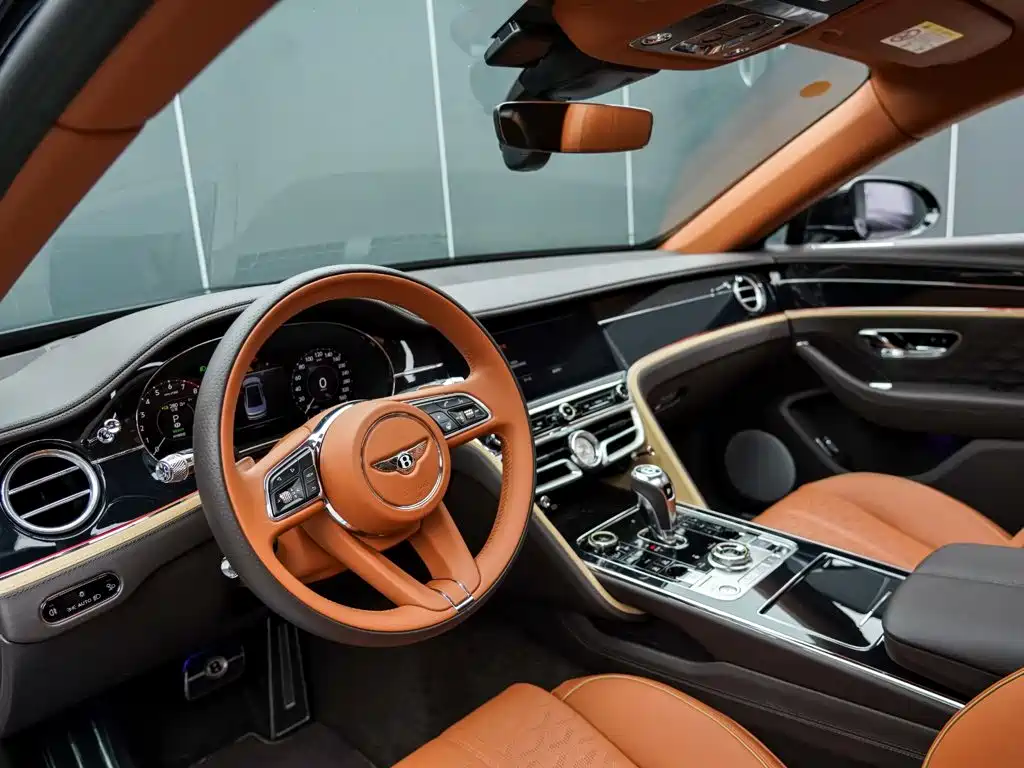 Bentley Flying Spur Plug-In Hybrid 2026 — фото 11