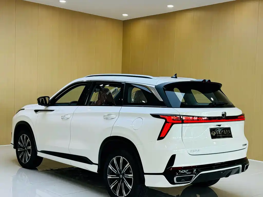 Changan CS75PLUS 2026 — фото 11