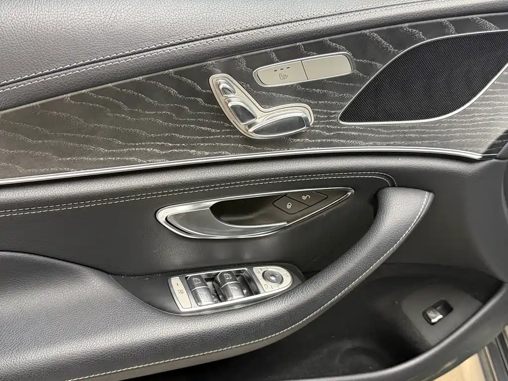 Mercedes-Benz CLS 2020 — фото 4
