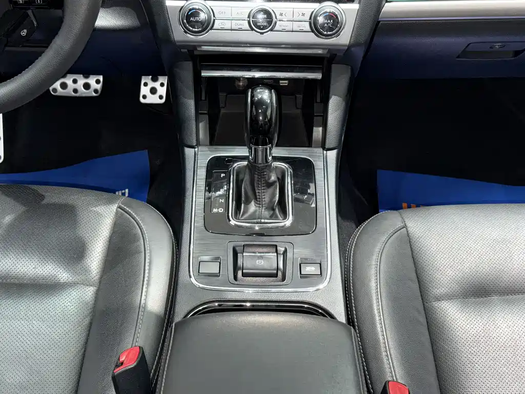 Subaru Legacy 2018 — фото 13