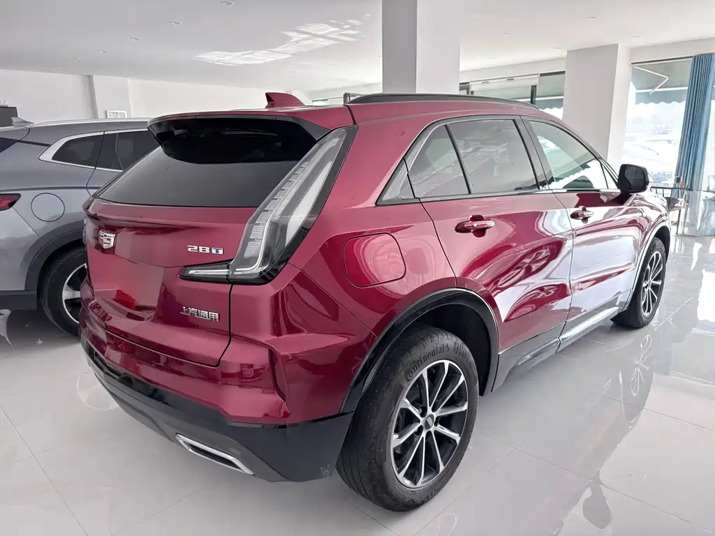 Cadillac XT4 2023 — фото 11