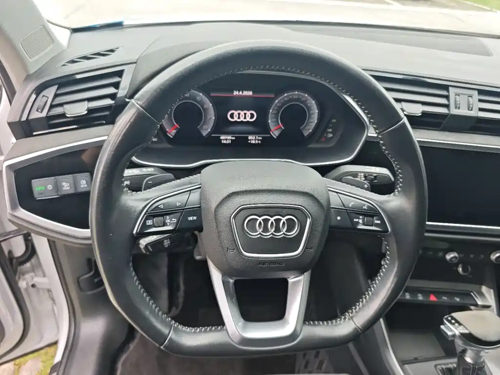 Audi Q3 2022 — фото 16