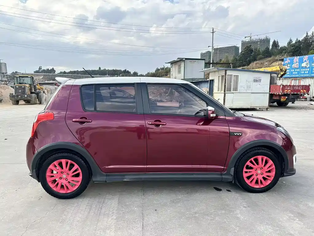 Suzuki Swift 2014 — фото 10