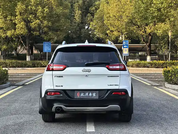 Jeep Cherokee 2020