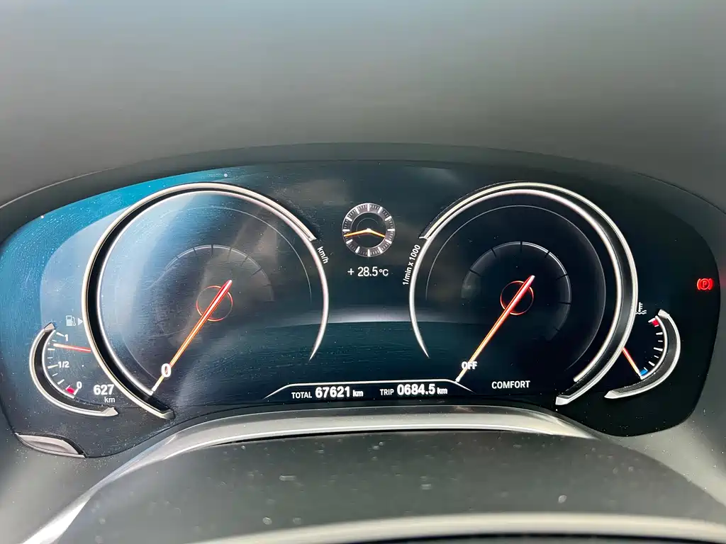 BMW 7 Series 2018 — фото 12