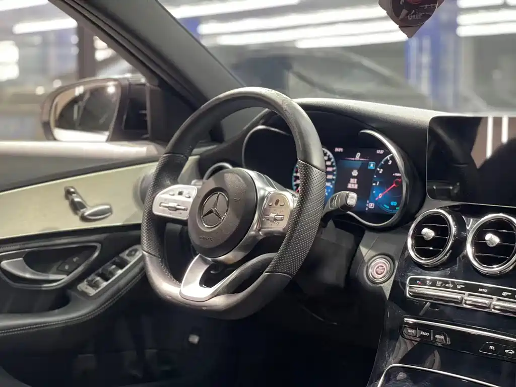 Mercedes-Benz C-Class 2020 — фото 18