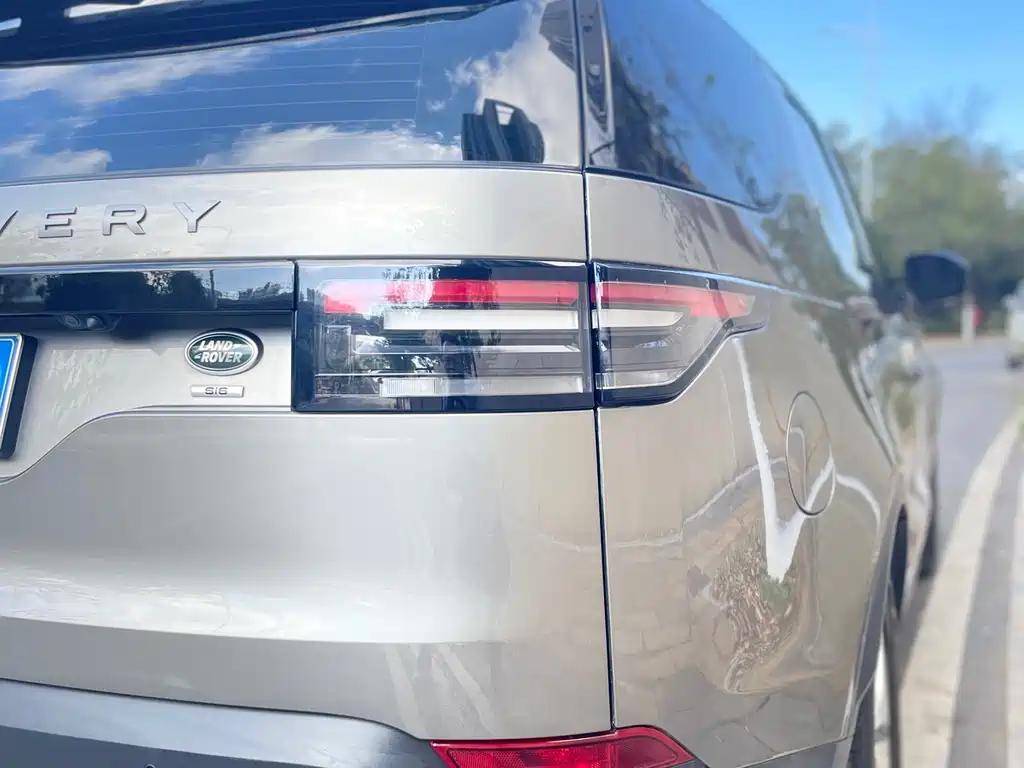 Land Rover Discovery 2020 — фото 10