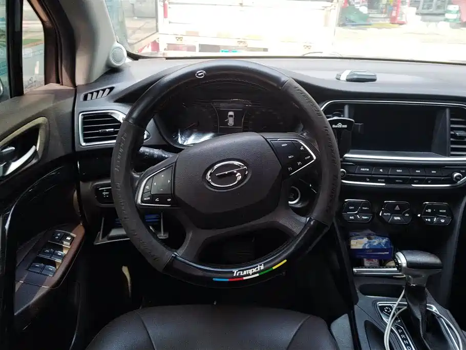 GAC Motor Trumpchi GS4 2017 — фото 15