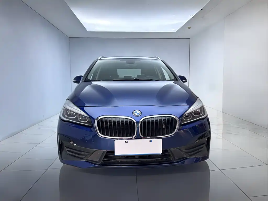BMW 2 Series Active Tourer 2018 — фото 2
