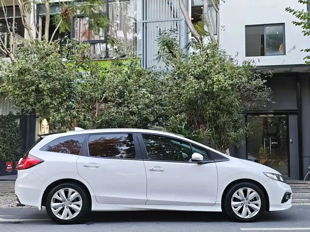 Honda Jade 2018 — фото 6