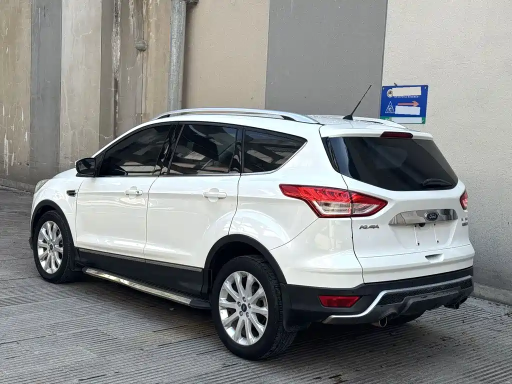 Ford Kuga 2016 — фото 6