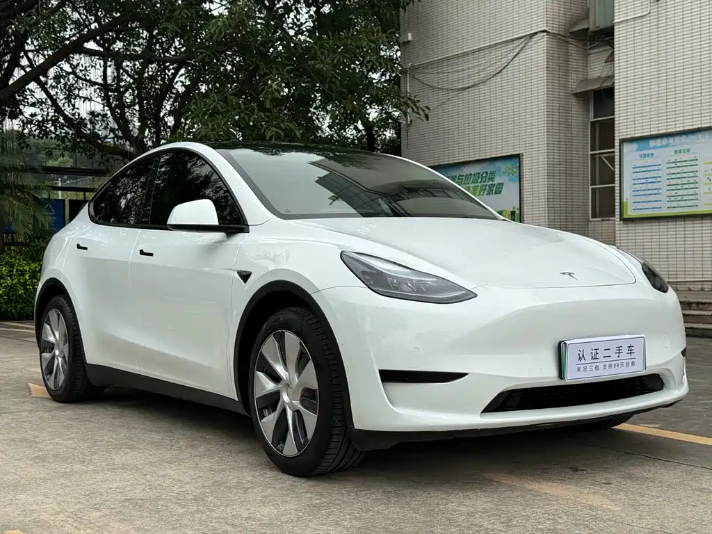 Tesla Model Y 2022 — фото 3
