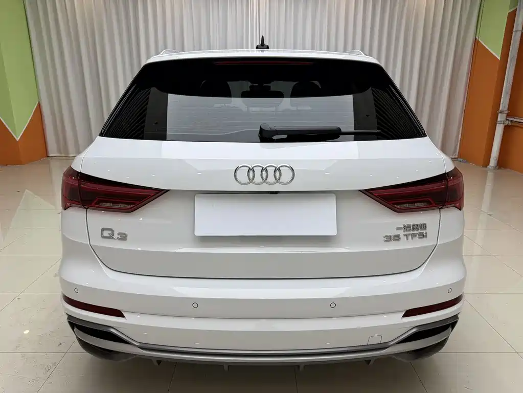 Audi Q3 2022 — фото 13