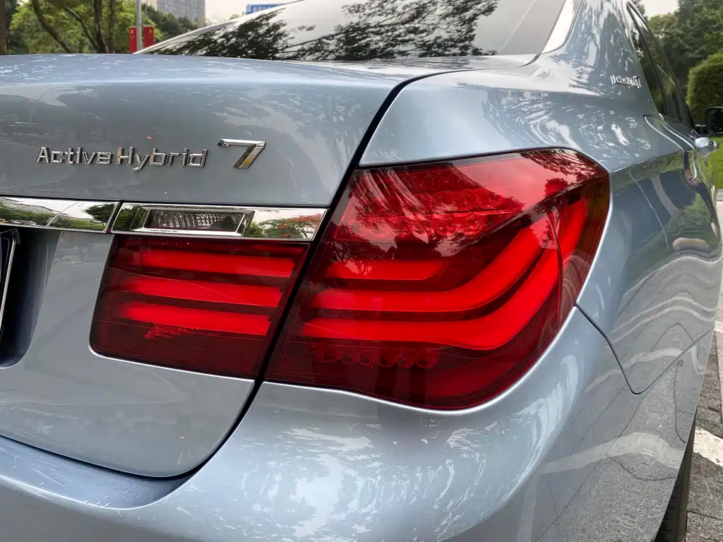 BMW 7 Series 2013 — фото 24
