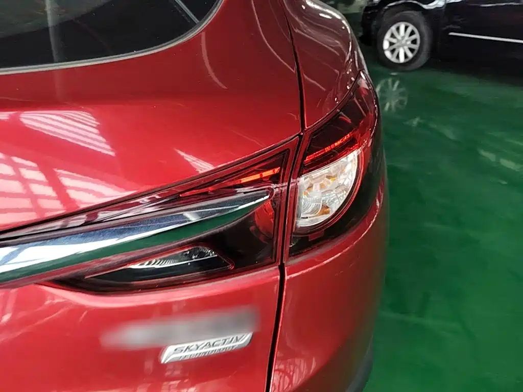 Mazda CX-4 2018 — фото 8
