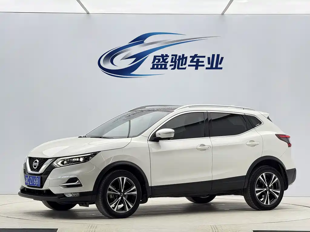 Nissan Qashqai 2022 — фото 1