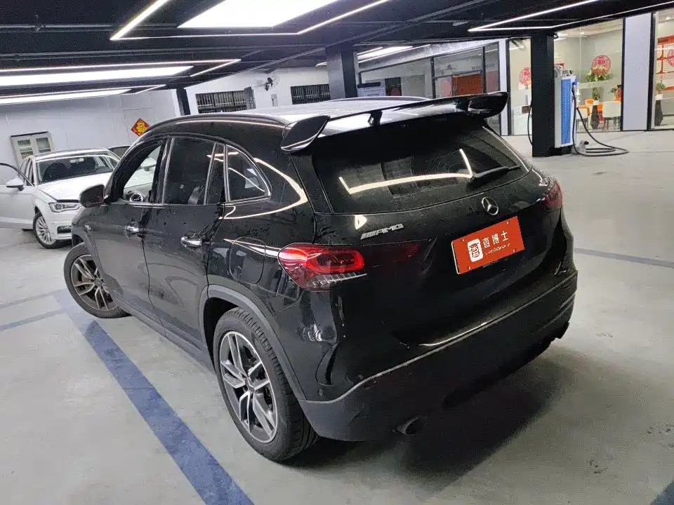 Mercedes-Benz GLA AMG 2023 — фото 6