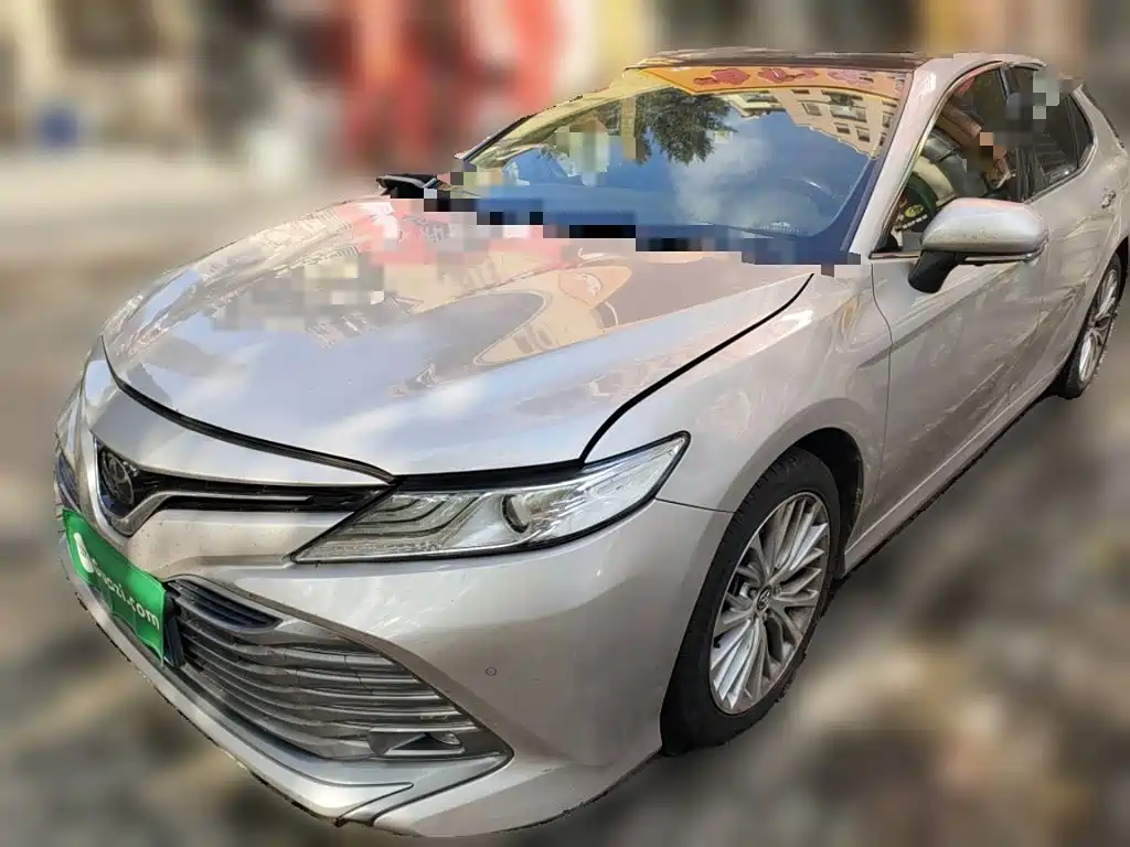 Toyota Camry 2019 — фото 2