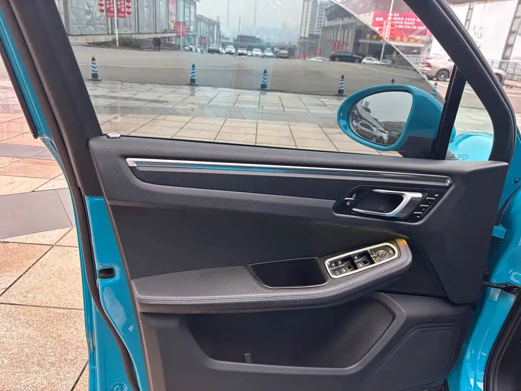 Porsche Macan 2020 — фото 14
