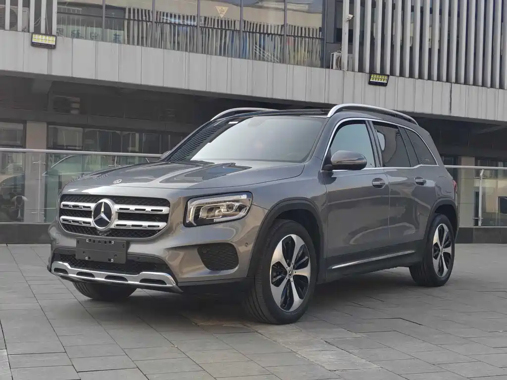 Mercedes-Benz GLB 2023 — фото 1