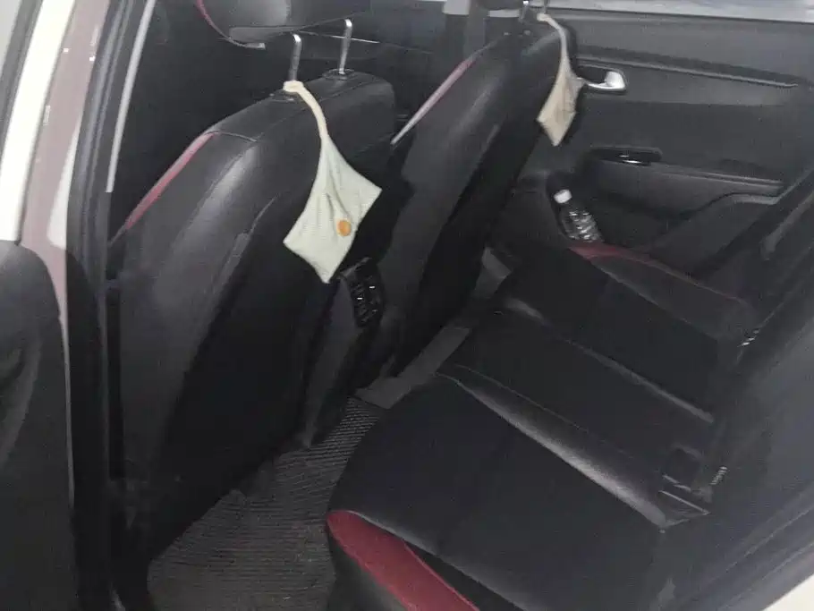 Kia KX Cross 2018 — фото 11