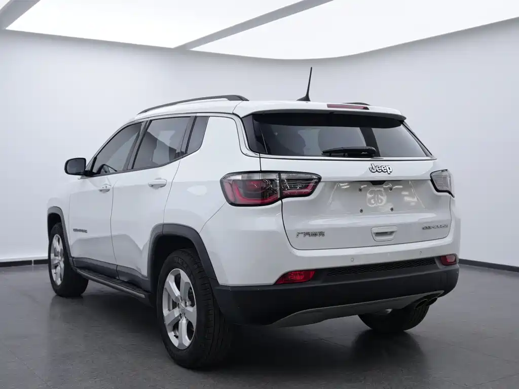 Jeep Compass 2021 — фото 5