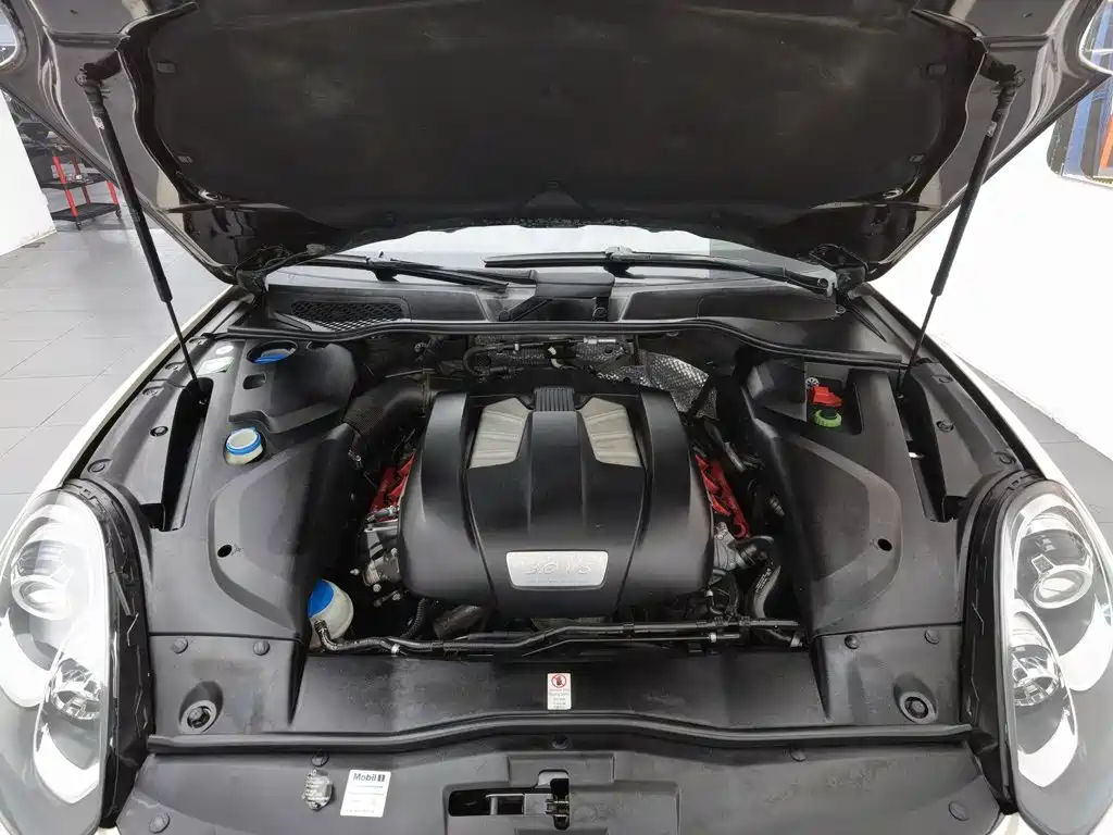 Porsche Cayenne 2015