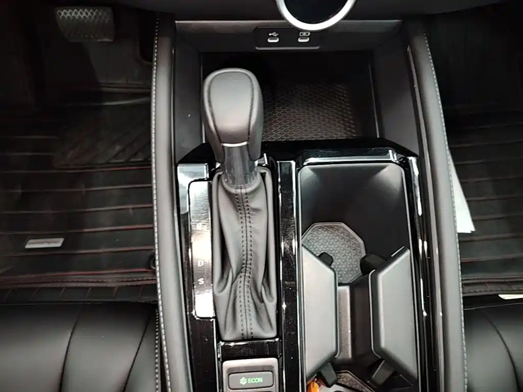 Honda Inspire 2025 — фото 14