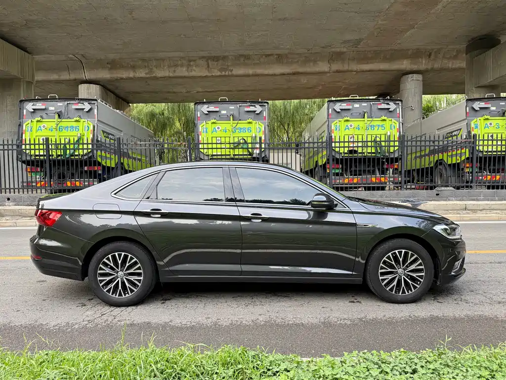 Volkswagen Sagitar 2021