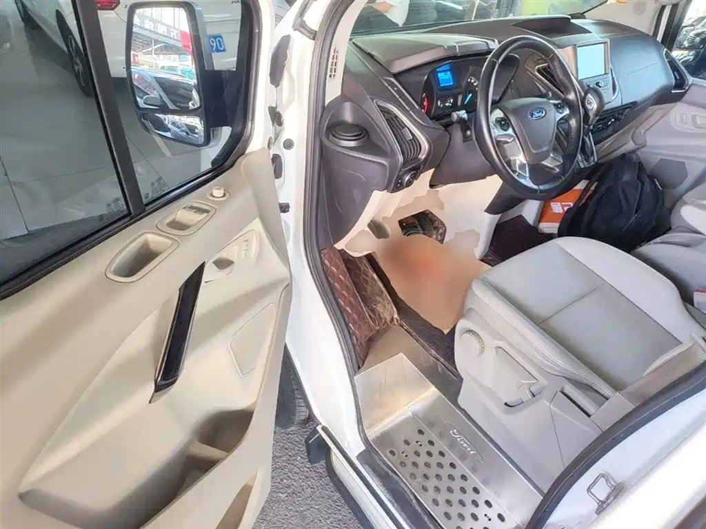 Ford Tourneo 2021 — фото 16