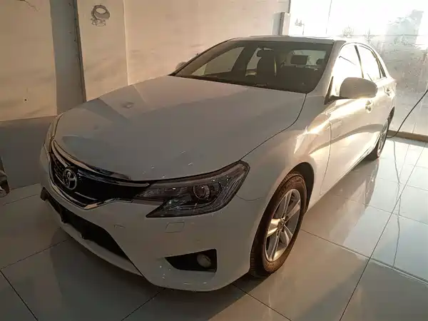Toyota Reiz 2013