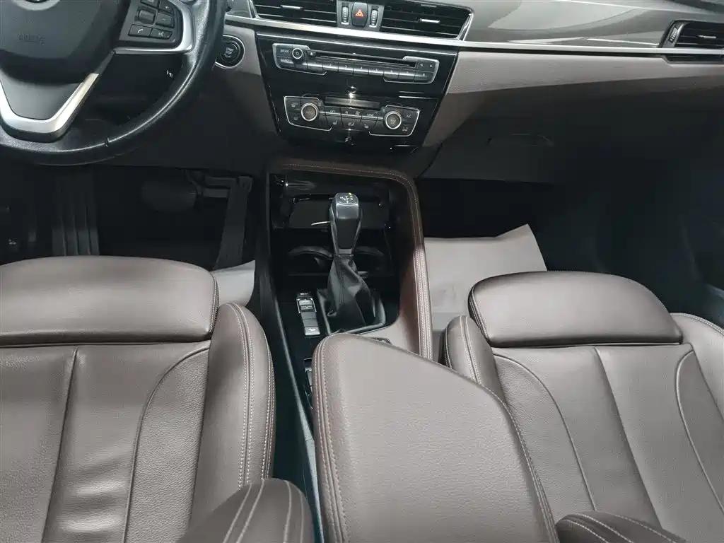 BMW X1 2017 — фото 14