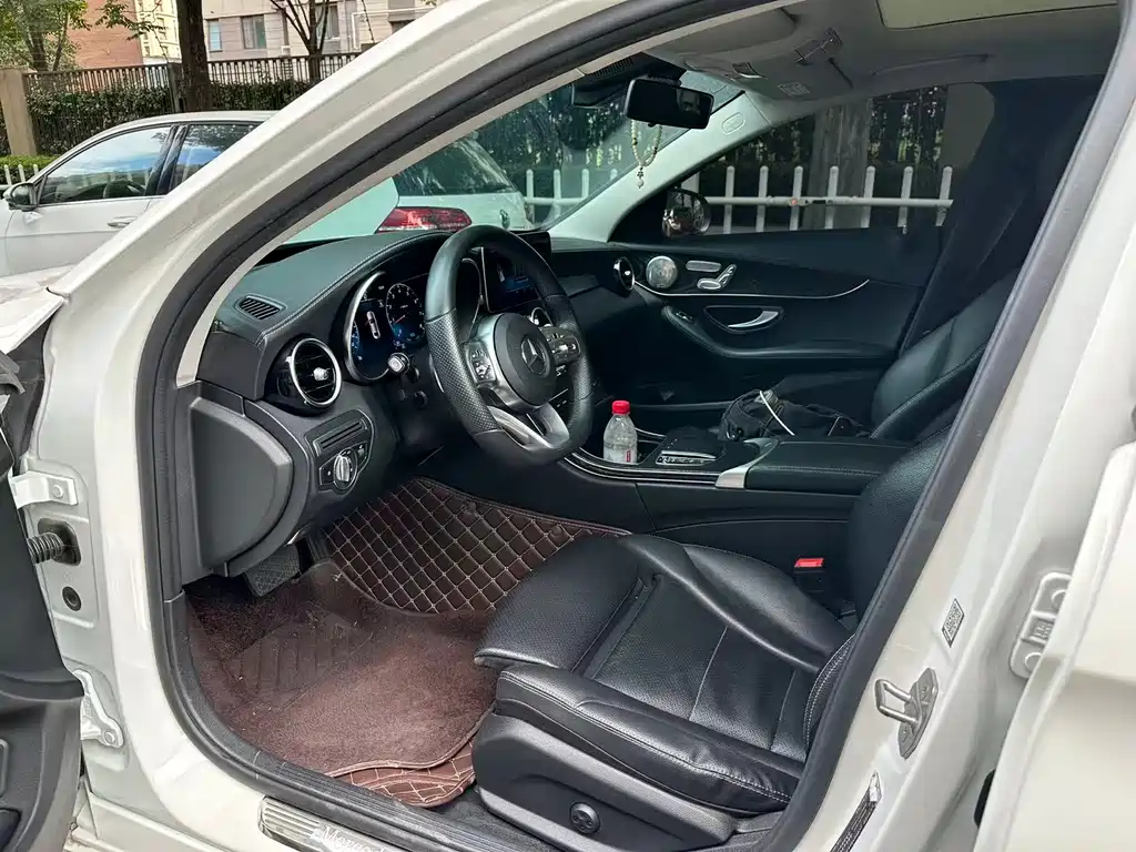 Mercedes-Benz C-Class 2021